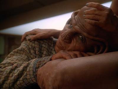 Star Trek: Deep Space Nine Screencaps "Family Business" (S3:E23)