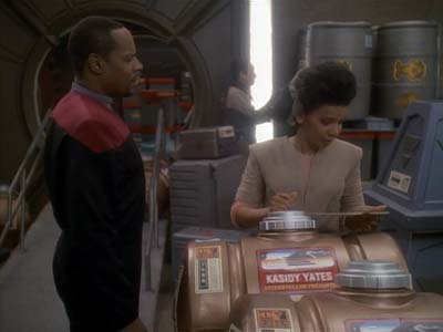Star Trek: Deep Space Nine Screencaps "Family Business" (S3:E23)