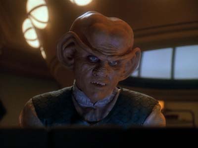 Star Trek: Deep Space Nine Screencaps "Family Business" (S3:E23)