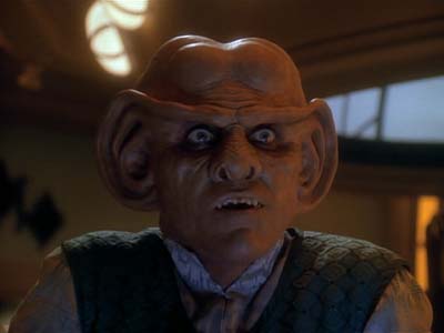 Star Trek: Deep Space Nine Screencaps "Family Business" (S3:E23)