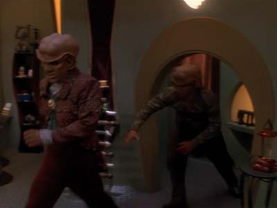 Star Trek: Deep Space Nine Screencaps "Family Business" (S3:E23)