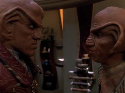 Star Trek: Deep Space Nine Screencaps "Family Business" (S3:E23)