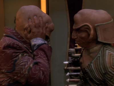 Star Trek: Deep Space Nine Screencaps "Family Business" (S3:E23)