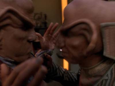 Star Trek: Deep Space Nine Screencaps "Family Business" (S3:E23)