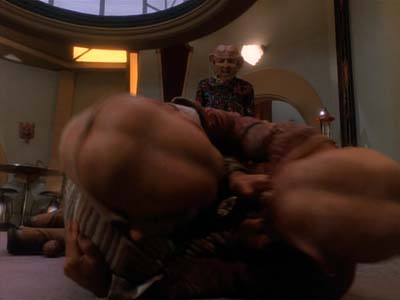 Star Trek: Deep Space Nine Screencaps "Family Business" (S3:E23)