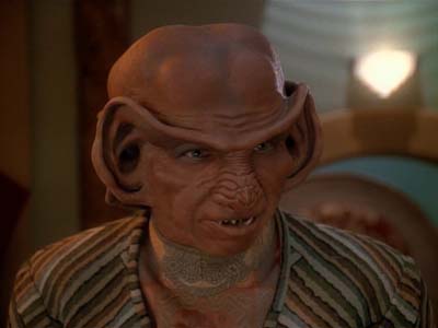 Star Trek: Deep Space Nine Screencaps "Family Business" (S3:E23)
