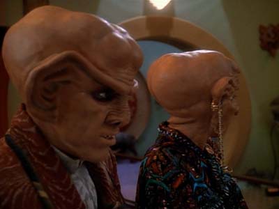 Star Trek: Deep Space Nine Screencaps "Family Business" (S3:E23)