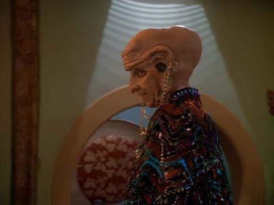 Star Trek: Deep Space Nine Screencaps "Family Business" (S3:E23)