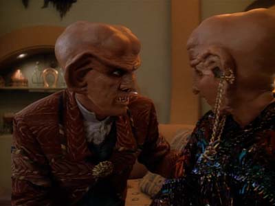 Star Trek: Deep Space Nine Screencaps "Family Business" (S3:E23)