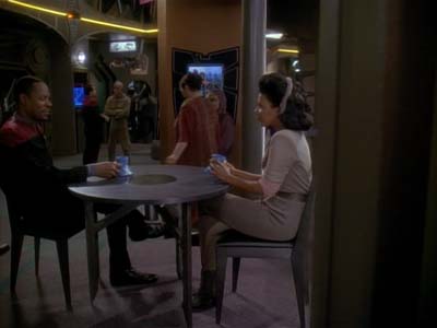 Star Trek: Deep Space Nine Screencaps "Family Business" (S3:E23)
