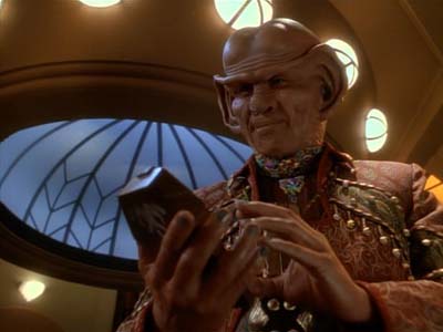 Star Trek: Deep Space Nine Screencaps "Family Business" (S3:E23)