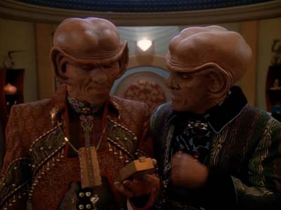 Star Trek: Deep Space Nine Screencaps "Family Business" (S3:E23)