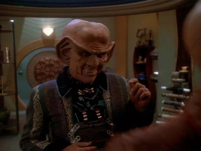 Star Trek: Deep Space Nine Screencaps "Family Business" (S3:E23)