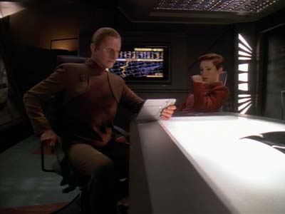Star Trek: Deep Space Nine Screencaps "Shakaar" (S3:E24)