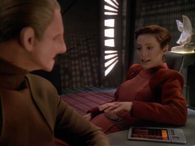 Star Trek: Deep Space Nine Screencaps "Shakaar" (S3:E24)