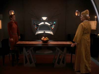 Star Trek: Deep Space Nine Screencaps "Shakaar" (S3:E24)