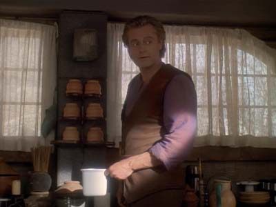 Star Trek: Deep Space Nine Screencaps "Shakaar" (S3:E24)