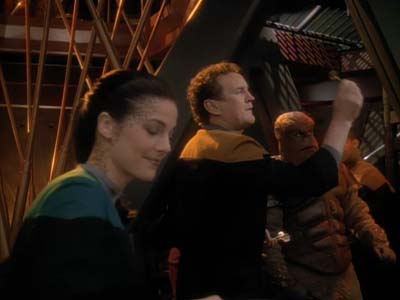 Star Trek: Deep Space Nine Screencaps "Shakaar" (S3:E24)