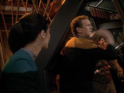 Star Trek: Deep Space Nine Screencaps "Shakaar" (S3:E24)