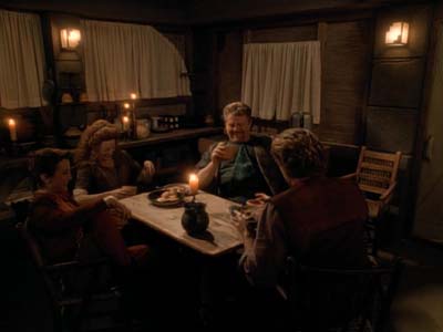 Star Trek: Deep Space Nine Screencaps "Shakaar" (S3:E24)