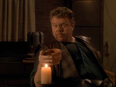 Star Trek: Deep Space Nine Screencaps "Shakaar" (S3:E24)