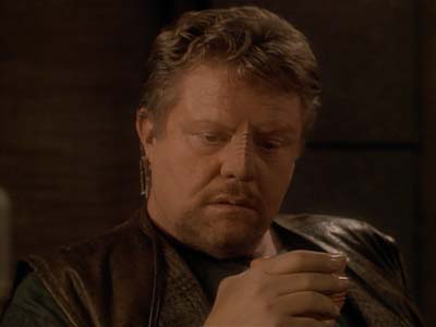 Star Trek: Deep Space Nine Screencaps "Shakaar" (S3:E24)