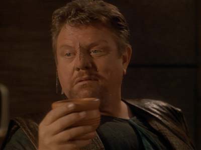Star Trek: Deep Space Nine Screencaps "Shakaar" (S3:E24)