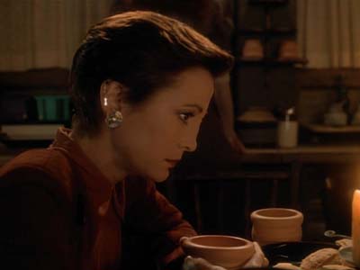 Star Trek: Deep Space Nine Screencaps "Shakaar" (S3:E24)