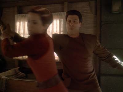 Star Trek: Deep Space Nine Screencaps "Shakaar" (S3:E24)