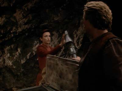 Star Trek: Deep Space Nine Screencaps "Shakaar" (S3:E24)
