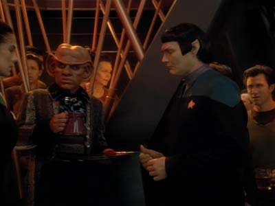 Star Trek: Deep Space Nine Screencaps "Shakaar" (S3:E24)