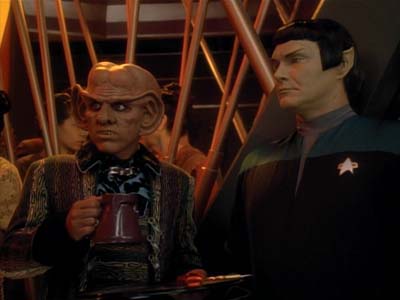 Star Trek: Deep Space Nine Screencaps "Shakaar" (S3:E24)