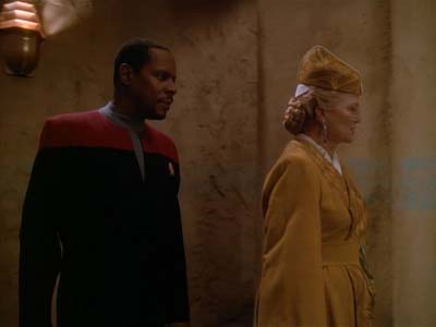 Star Trek: Deep Space Nine Screencaps "Shakaar" (S3:E24)
