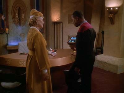 Star Trek: Deep Space Nine Screencaps "Shakaar" (S3:E24)