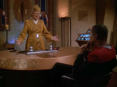 Star Trek: Deep Space Nine Screencaps "Shakaar" (S3:E24)