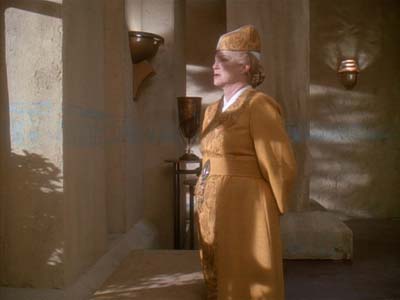 Star Trek: Deep Space Nine Screencaps "Shakaar" (S3:E24)