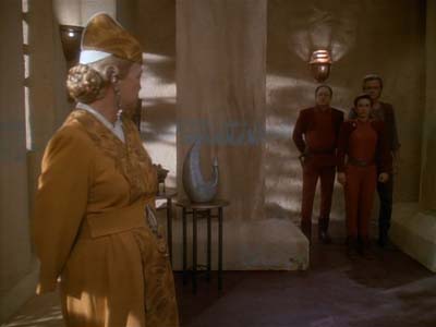 Star Trek: Deep Space Nine Screencaps "Shakaar" (S3:E24)