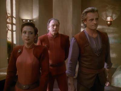Star Trek: Deep Space Nine Screencaps "Shakaar" (S3:E24)
