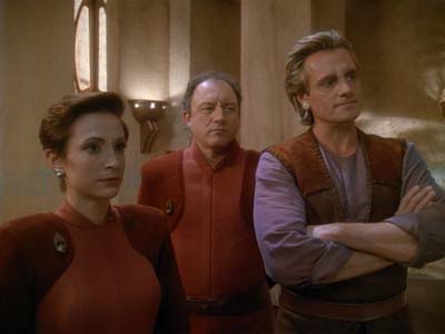 Star Trek: Deep Space Nine Screencaps "Shakaar" (S3:E24)