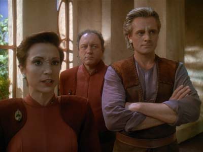 Star Trek: Deep Space Nine Screencaps "Shakaar" (S3:E24)
