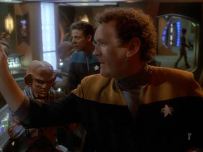 Star Trek: Deep Space Nine Screencaps "Shakaar" (S3:E24)