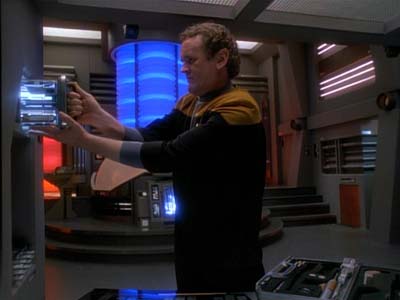 Star Trek: Deep Space Nine Screencaps "The Adversary" (S3:E26)