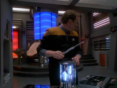 Star Trek: Deep Space Nine Screencaps "The Adversary" (S3:E26)