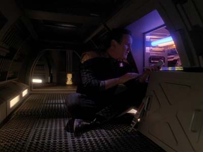 Star Trek: Deep Space Nine Screencaps "The Adversary" (S3:E26)