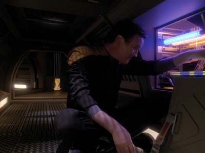 Star Trek: Deep Space Nine Screencaps "The Adversary" (S3:E26)