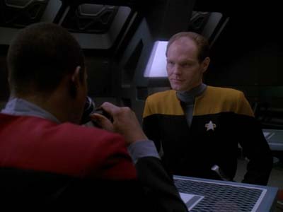 Star Trek: Deep Space Nine Screencaps "The Adversary" (S3:E26)