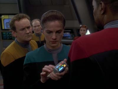 Star Trek: Deep Space Nine Screencaps "The Adversary" (S3:E26)