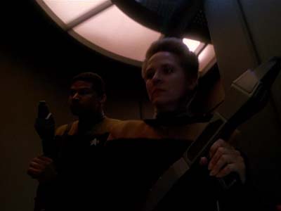 Star Trek: Deep Space Nine Screencaps "The Adversary" (S3:E26)