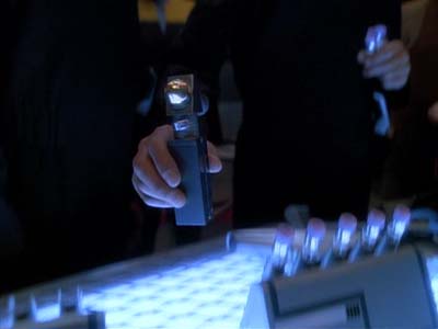 Star Trek: Deep Space Nine Screencaps "The Adversary" (S3:E26)