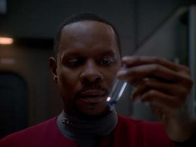 Star Trek: Deep Space Nine Screencaps "The Adversary" (S3:E26)
